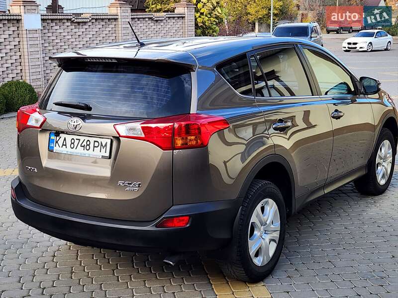 Внедорожник / Кроссовер Toyota RAV4 2015 в Виннице