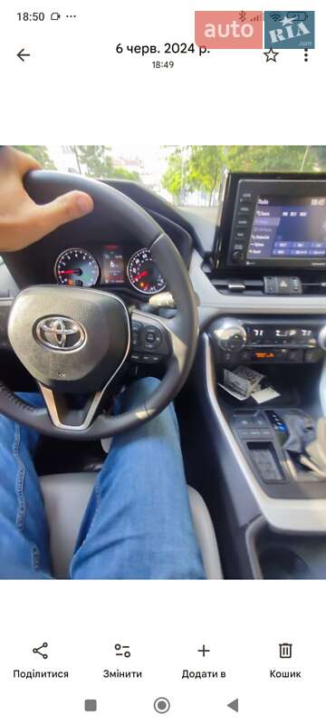 Внедорожник / Кроссовер Toyota RAV4 2021 в Косове