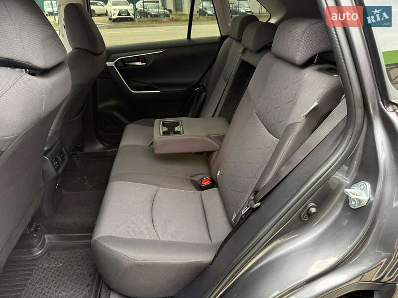Внедорожник / Кроссовер Toyota RAV4 2020 в Хусте фото 13 Внедорожник / Кроссовер Toyota RAV4 2020 в Хусте