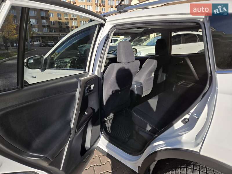 Внедорожник / Кроссовер Toyota RAV4 2017 в Киеве фото 28 Внедорожник / Кроссовер Toyota RAV4 2017 в Киеве