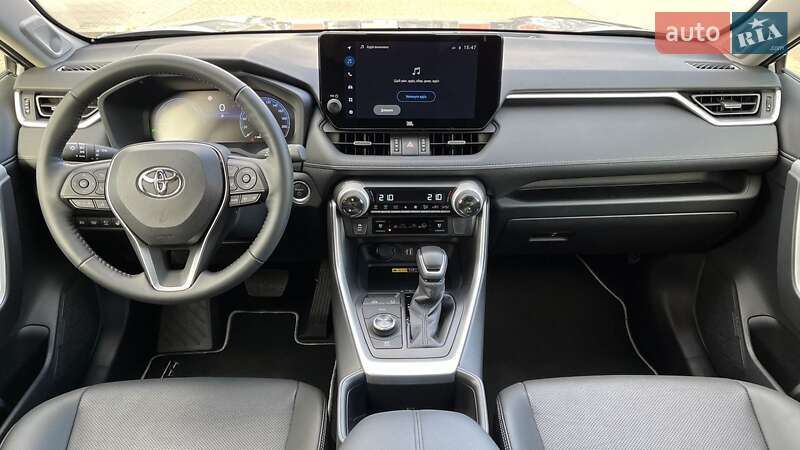 Внедорожник / Кроссовер Toyota RAV4 2024 в Хмельницком