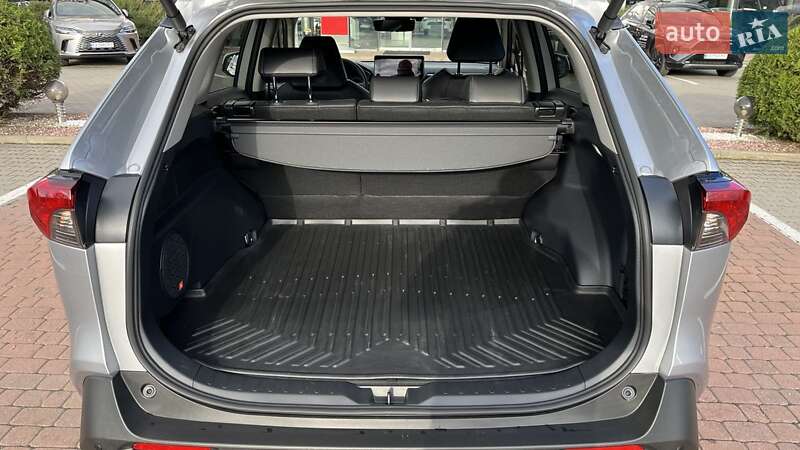 Внедорожник / Кроссовер Toyota RAV4 2024 в Хмельницком