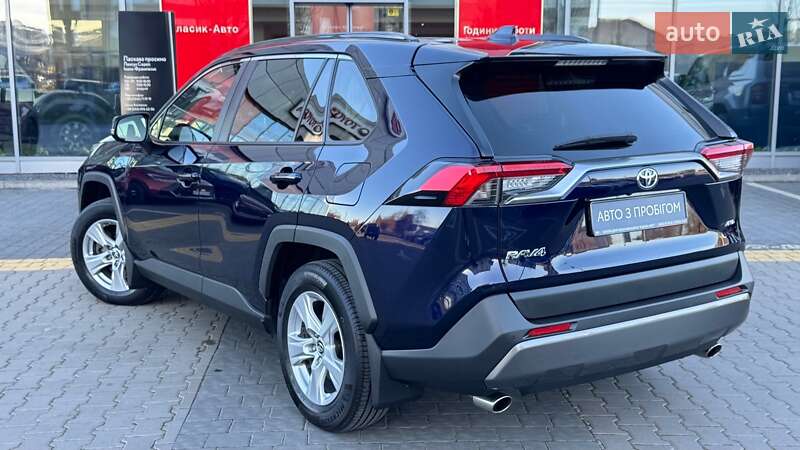 Внедорожник / Кроссовер Toyota RAV4 2019 в Ивано-Франковске