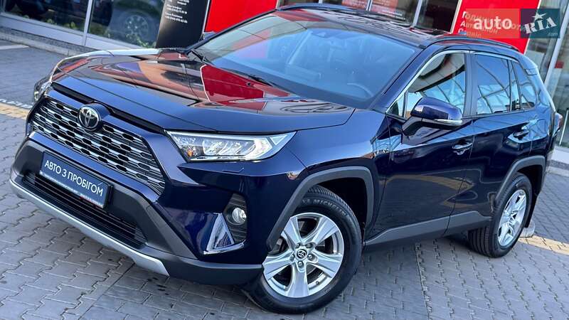 Внедорожник / Кроссовер Toyota RAV4 2019 в Ивано-Франковске