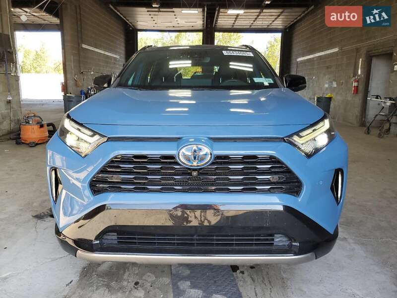 Позашляховик / Кросовер Toyota RAV4 2022 в Києві