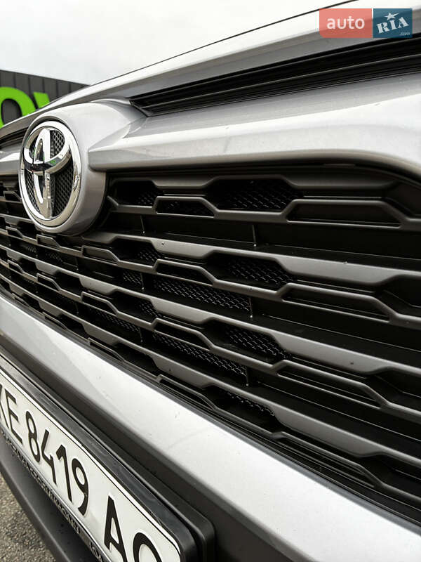 Внедорожник / Кроссовер Toyota RAV4 2023 в Киеве фото 11 Внедорожник / Кроссовер Toyota RAV4 2023 в Киеве