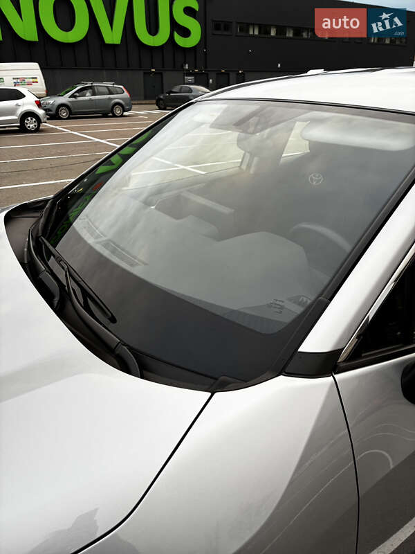 Внедорожник / Кроссовер Toyota RAV4 2023 в Киеве фото 9 Внедорожник / Кроссовер Toyota RAV4 2023 в Киеве