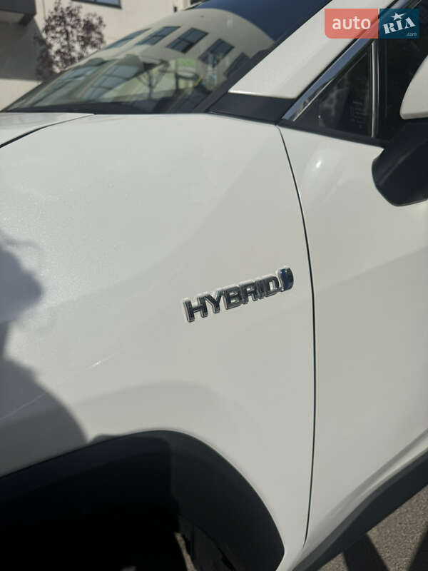 Внедорожник / Кроссовер Toyota RAV4 2018 в Киеве