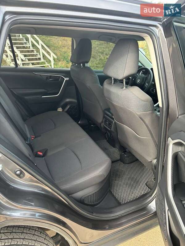 Позашляховик / Кросовер Toyota RAV4 2021 в Одесі