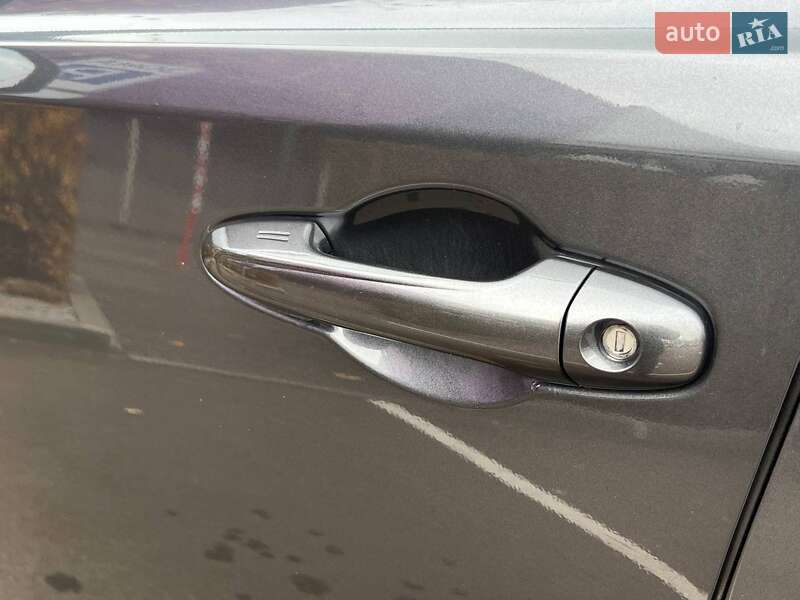 Внедорожник / Кроссовер Toyota RAV4 2016 в Киеве фото 10 Внедорожник / Кроссовер Toyota RAV4 2016 в Киеве