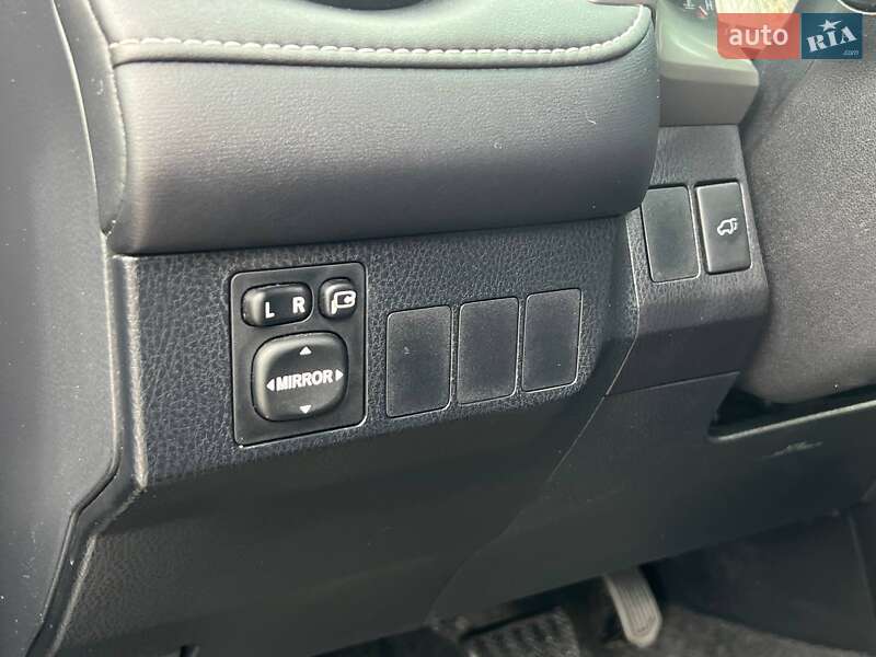 Внедорожник / Кроссовер Toyota RAV4 2016 в Киеве фото 16 Внедорожник / Кроссовер Toyota RAV4 2016 в Киеве