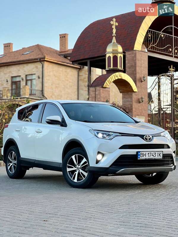 Toyota RAV4 2017