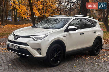 Внедорожник / Кроссовер Toyota RAV4 2018 в Ужгороде