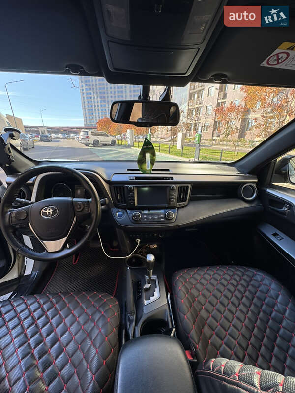 Внедорожник / Кроссовер Toyota RAV4 2018 в Вознесенске фото 10 Внедорожник / Кроссовер Toyota RAV4 2018 в Вознесенске