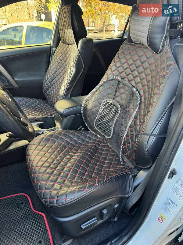 Внедорожник / Кроссовер Toyota RAV4 2018 в Вознесенске фото 17 Внедорожник / Кроссовер Toyota RAV4 2018 в Вознесенске