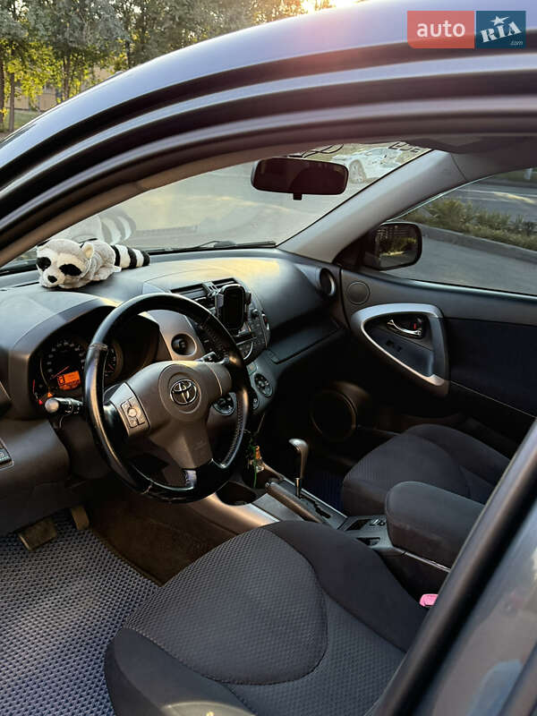 Внедорожник / Кроссовер Toyota RAV4 2006 в Днепре фото 16 Внедорожник / Кроссовер Toyota RAV4 2006 в Днепре