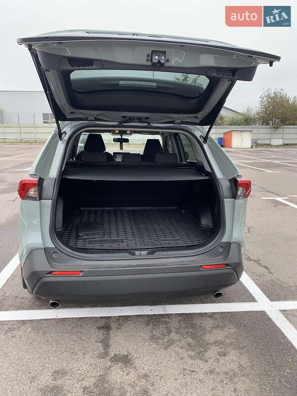 Внедорожник / Кроссовер Toyota RAV4 2020 в Львове фото 4 Внедорожник / Кроссовер Toyota RAV4 2020 в Львове