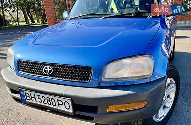 Позашляховик / Кросовер Toyota RAV4 1995 в Одесі