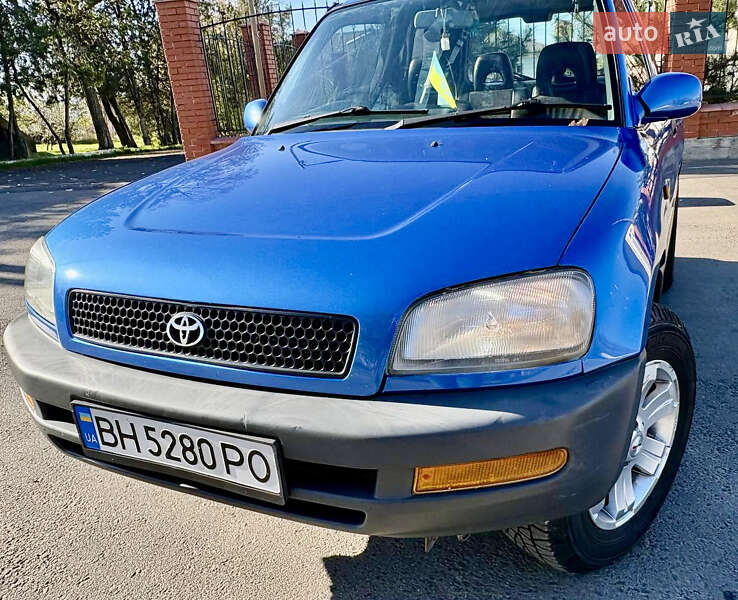 Позашляховик / Кросовер Toyota RAV4 1995 в Одесі