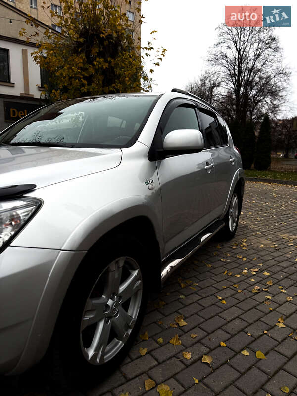 Внедорожник / Кроссовер Toyota RAV4 2006 в Каменец-Подольском