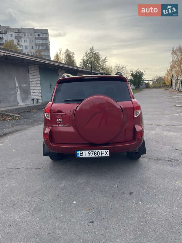 Внедорожник / Кроссовер Toyota RAV4 2006 в Кременчуге