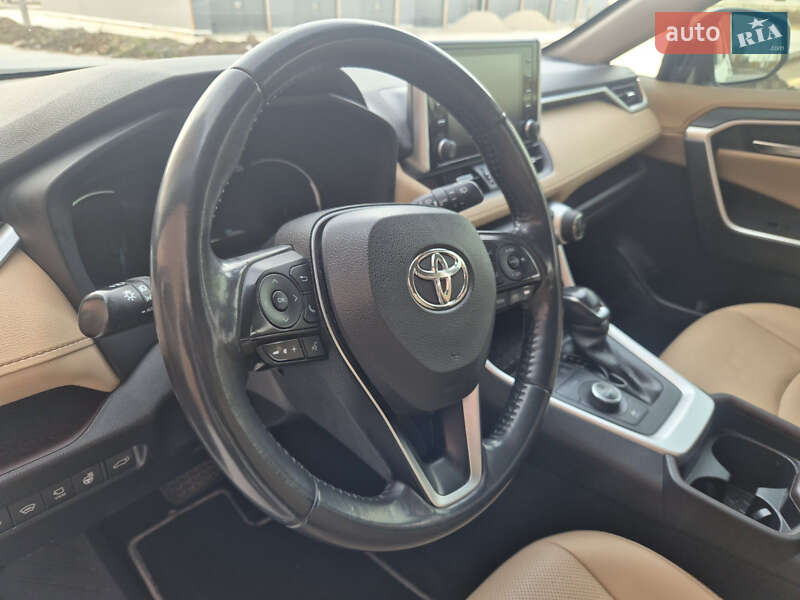 Внедорожник / Кроссовер Toyota RAV4 2019 в Броварах фото 9 Внедорожник / Кроссовер Toyota RAV4 2019 в Броварах