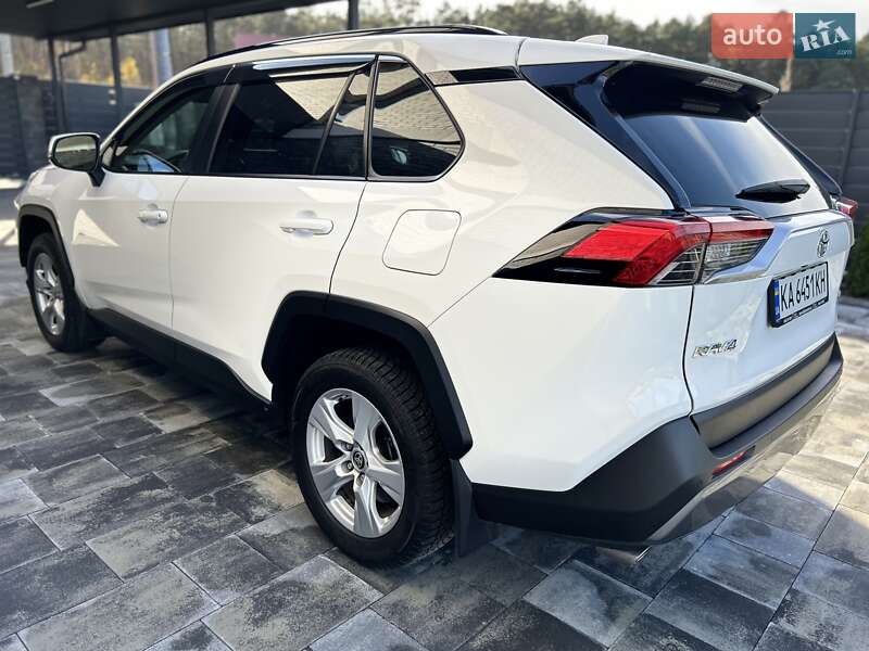 Внедорожник / Кроссовер Toyota RAV4 2019 в Киеве фото 10 Внедорожник / Кроссовер Toyota RAV4 2019 в Киеве