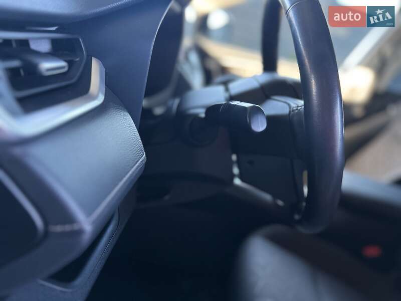 Внедорожник / Кроссовер Toyota RAV4 2019 в Киеве фото 17 Внедорожник / Кроссовер Toyota RAV4 2019 в Киеве