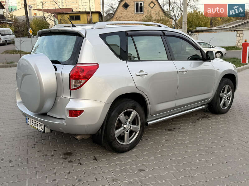 Внедорожник / Кроссовер Toyota RAV4 2006 в Борисполе