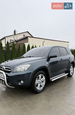 Внедорожник / Кроссовер Toyota RAV4 2005 в Каменец-Подольском