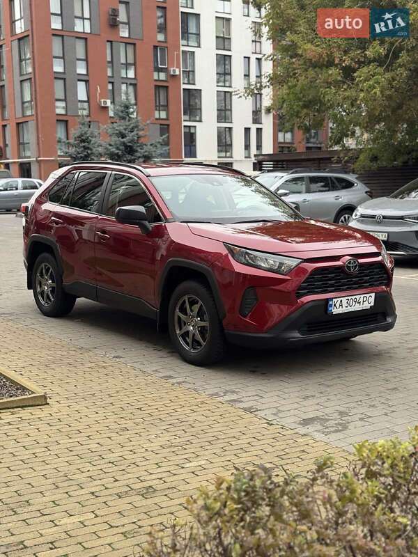 Позашляховик / Кросовер Toyota RAV4 2018 в Києві фото 2 Позашляховик / Кросовер Toyota RAV4 2018 в Києві