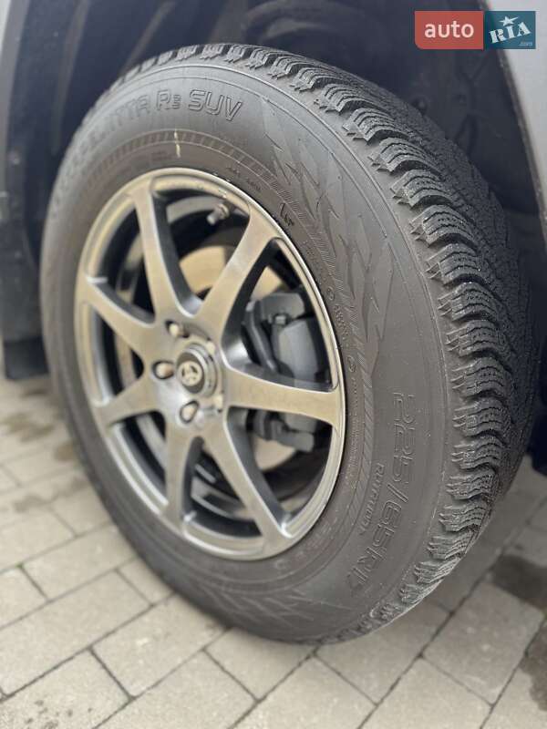 Позашляховик / Кросовер Toyota RAV4 2018 в Києві фото 13 Позашляховик / Кросовер Toyota RAV4 2018 в Києві