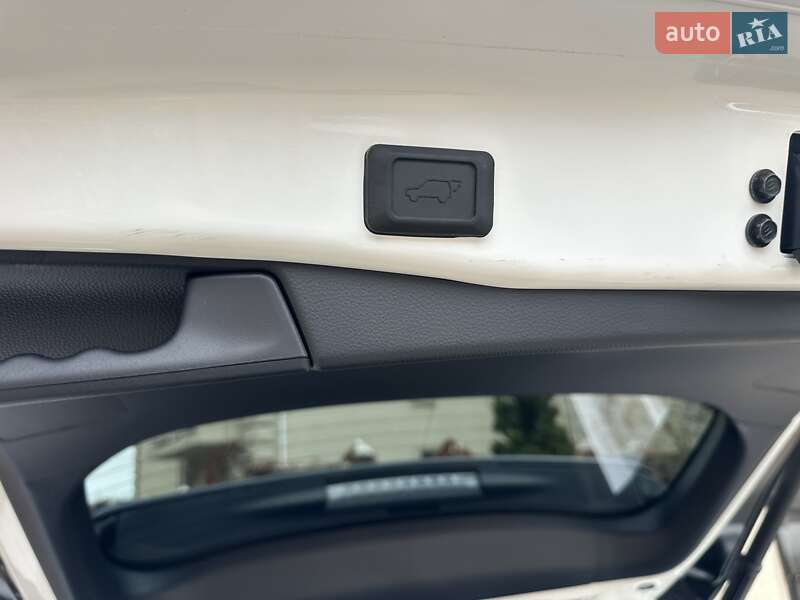 Внедорожник / Кроссовер Toyota RAV4 2023 в Одессе фото 22 Внедорожник / Кроссовер Toyota RAV4 2023 в Одессе