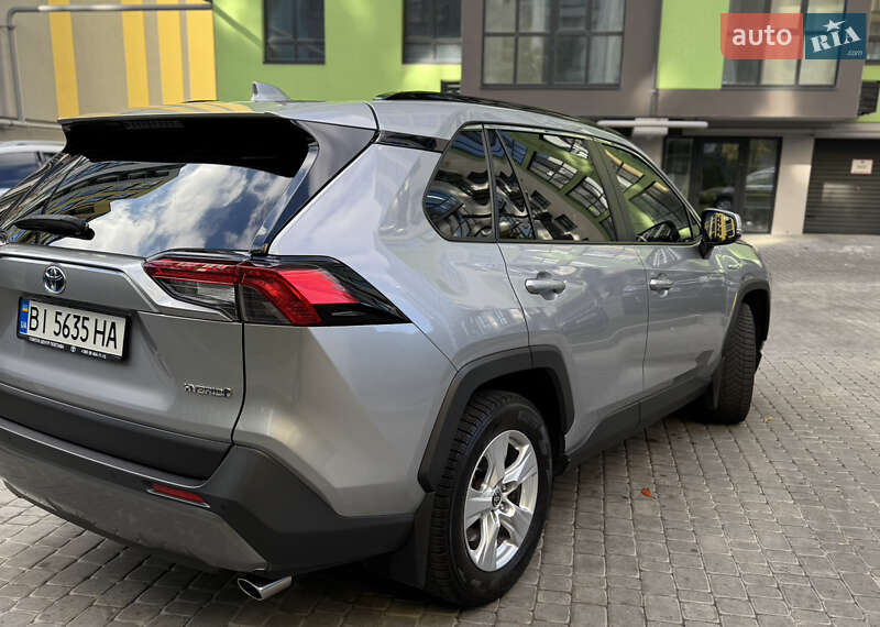 Внедорожник / Кроссовер Toyota RAV4 2020 в Днепре фото 8 Внедорожник / Кроссовер Toyota RAV4 2020 в Днепре