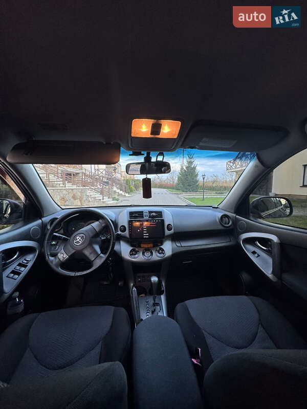 Внедорожник / Кроссовер Toyota RAV4 2007 в Черновцах