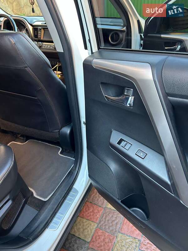 Внедорожник / Кроссовер Toyota RAV4 2017 в Киеве фото 29 Внедорожник / Кроссовер Toyota RAV4 2017 в Киеве