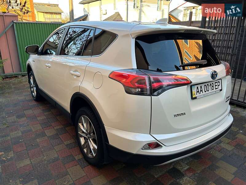 Внедорожник / Кроссовер Toyota RAV4 2017 в Киеве фото 8 Внедорожник / Кроссовер Toyota RAV4 2017 в Киеве