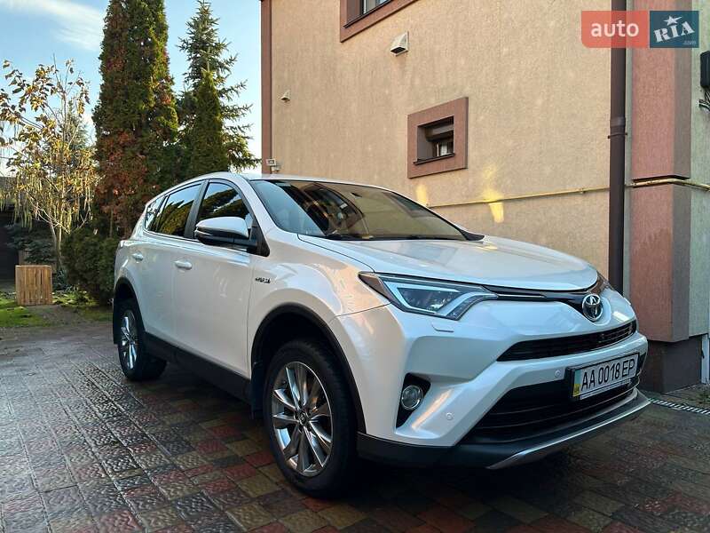 Внедорожник / Кроссовер Toyota RAV4 2017 в Киеве фото 12 Внедорожник / Кроссовер Toyota RAV4 2017 в Киеве