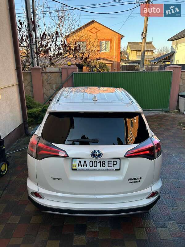 Внедорожник / Кроссовер Toyota RAV4 2017 в Киеве фото 19 Внедорожник / Кроссовер Toyota RAV4 2017 в Киеве