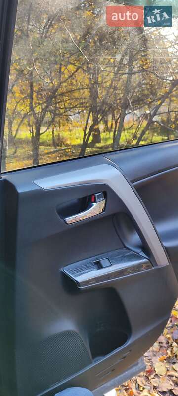 Внедорожник / Кроссовер Toyota RAV4 2017 в Светловодске