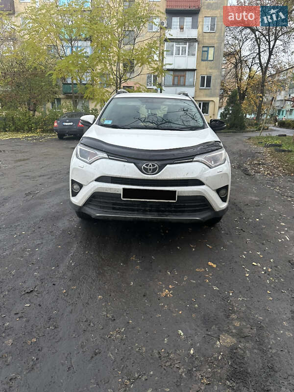 Toyota RAV4 2017
