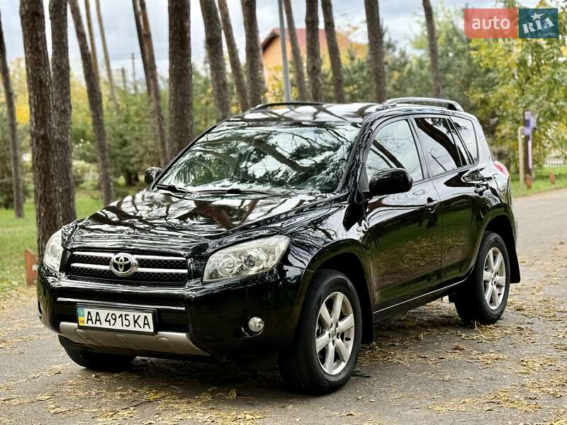 Внедорожник / Кроссовер Toyota RAV4 2007 в Киеве