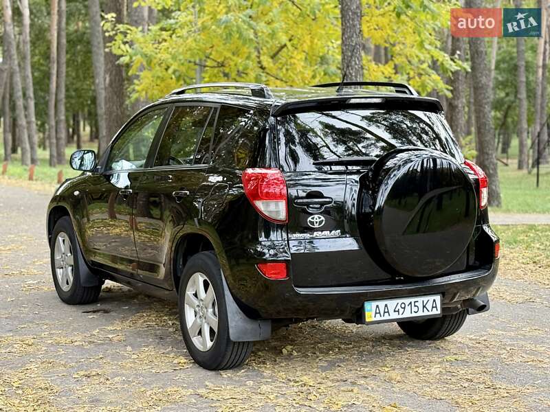 Внедорожник / Кроссовер Toyota RAV4 2007 в Киеве