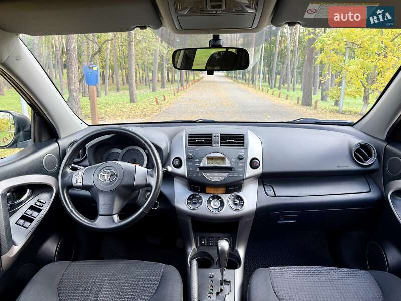 Внедорожник / Кроссовер Toyota RAV4 2007 в Киеве