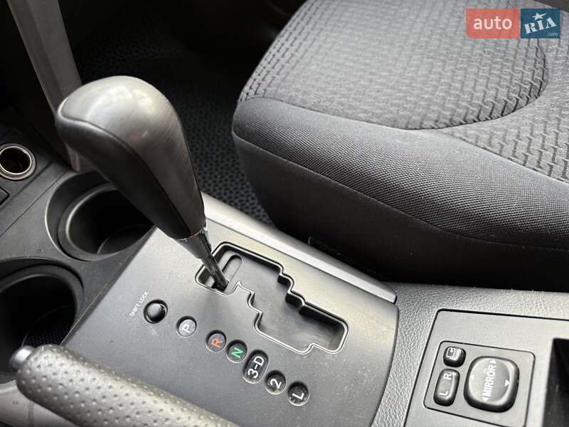 Внедорожник / Кроссовер Toyota RAV4 2007 в Киеве