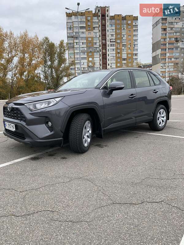 Внедорожник / Кроссовер Toyota RAV4 2020 в Киеве фото 2 Внедорожник / Кроссовер Toyota RAV4 2020 в Киеве