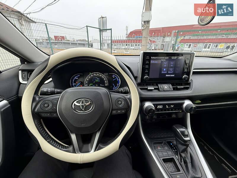 Внедорожник / Кроссовер Toyota RAV4 2019 в Киеве фото 18 Внедорожник / Кроссовер Toyota RAV4 2019 в Киеве
