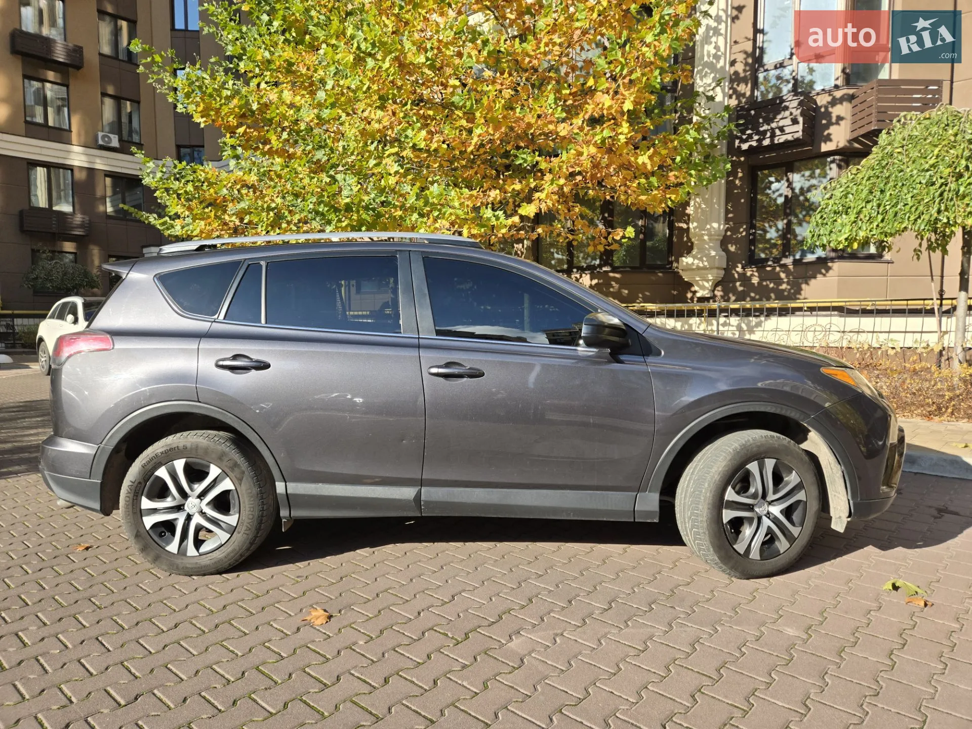 2016 Toyota RAV 4 - мініатюра 9