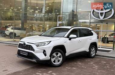 Внедорожник / Кроссовер Toyota RAV4 2019 в Киеве