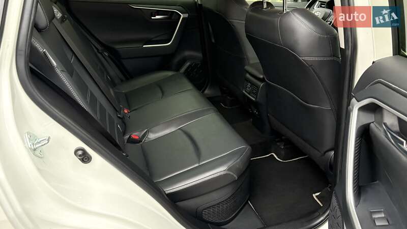 Внедорожник / Кроссовер Toyota RAV4 2019 в Киеве фото 7 Внедорожник / Кроссовер Toyota RAV4 2019 в Киеве